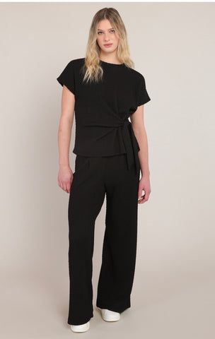 Room 34 Textured Knot Top